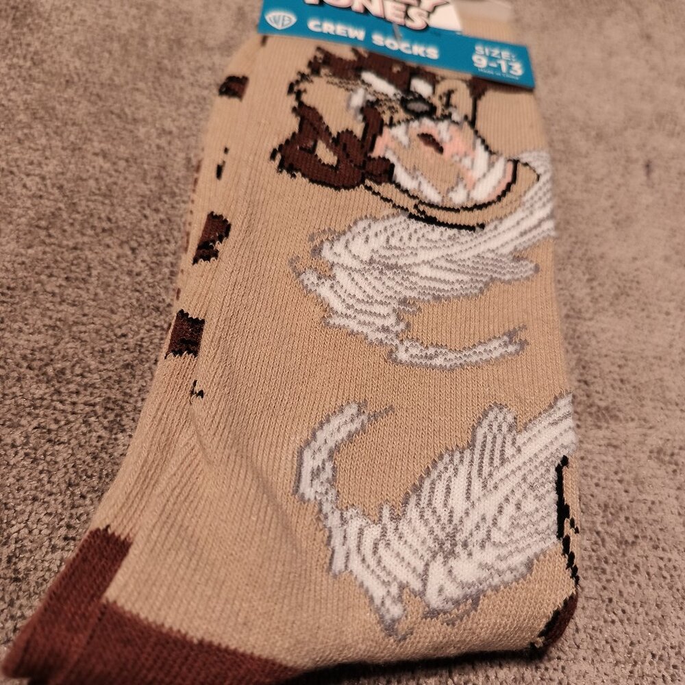 LOONEY TUNES TASMANIAN CREW SOCKS SIZE 9 -13